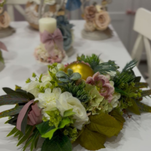 Centrotavola con Fiori e Candela